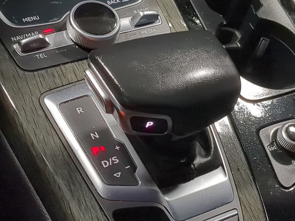 Used 2018 Audi Q7 3.0T Prestige AWD/4WD image 30