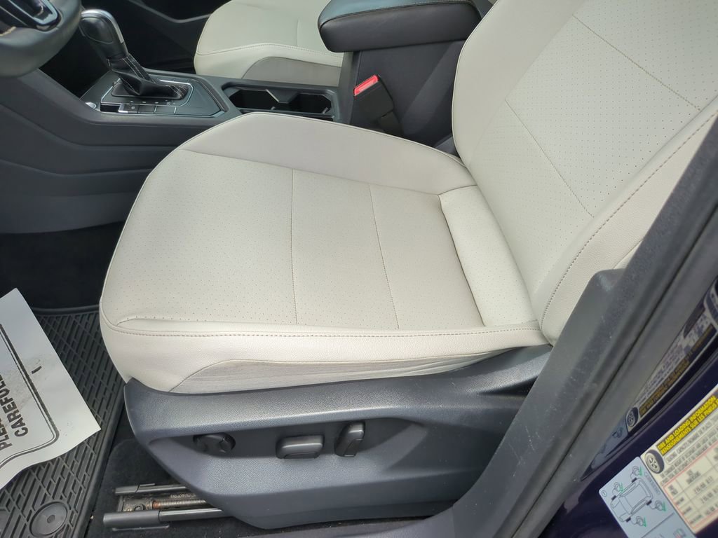 Used 2021 Volkswagen Tiguan SE FWD image 24