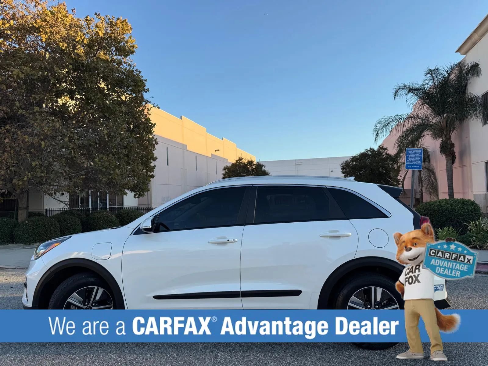 Used 2021 Kia Niro EX Premium FWD image 11