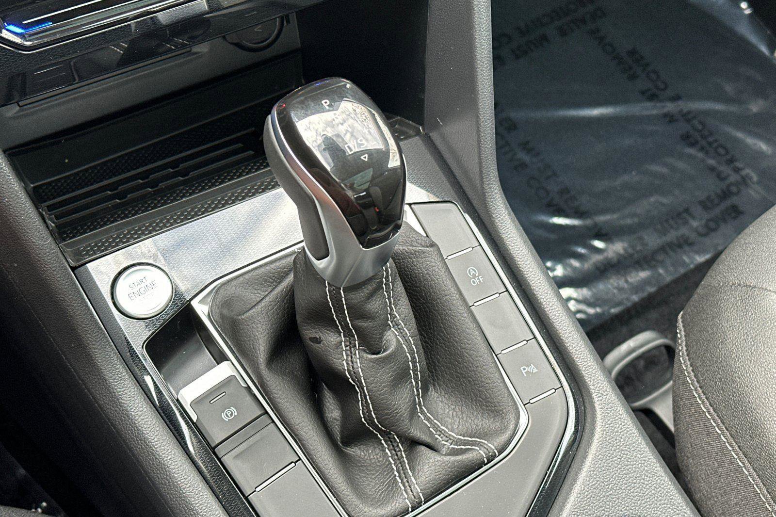 New 2026 Volkswagen Taos SE image 20