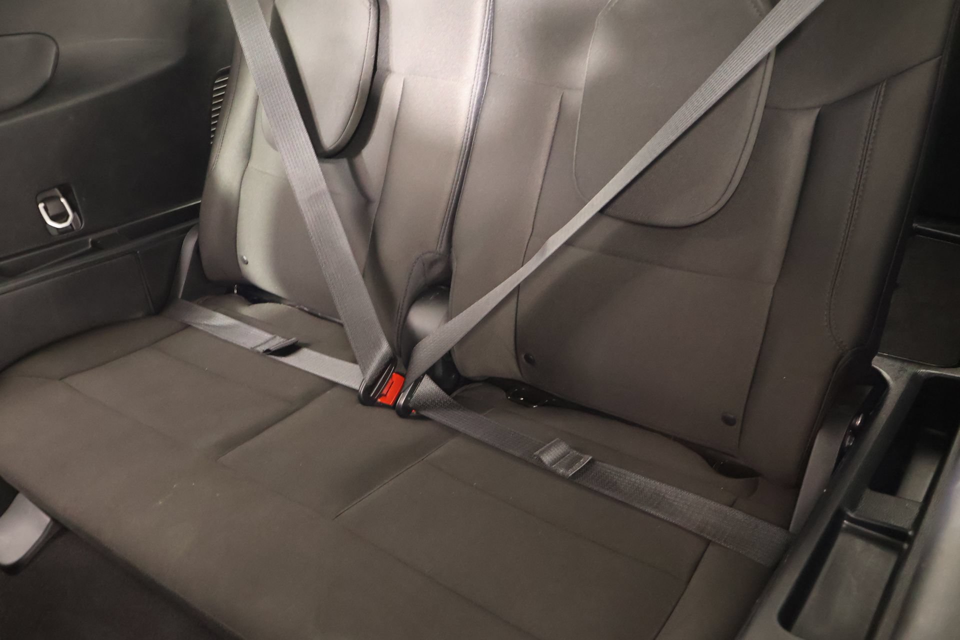 Used 2023 Ford Explorer XLT AWD/4WD image 13