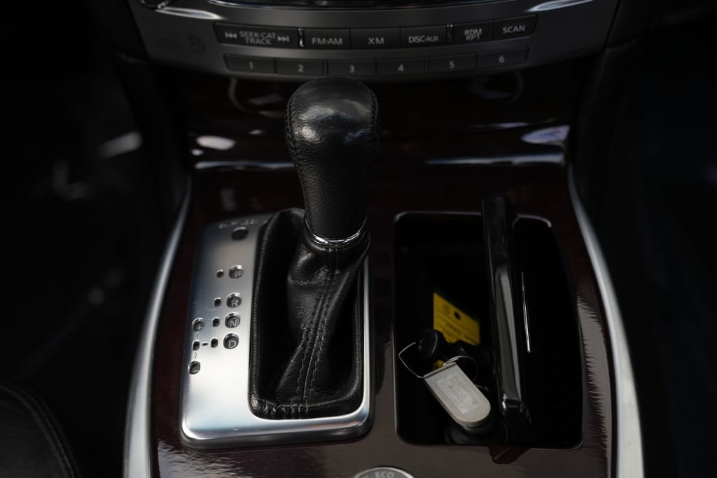 Used 2015 INFINITI Q70 L 3.7 RWD image 44