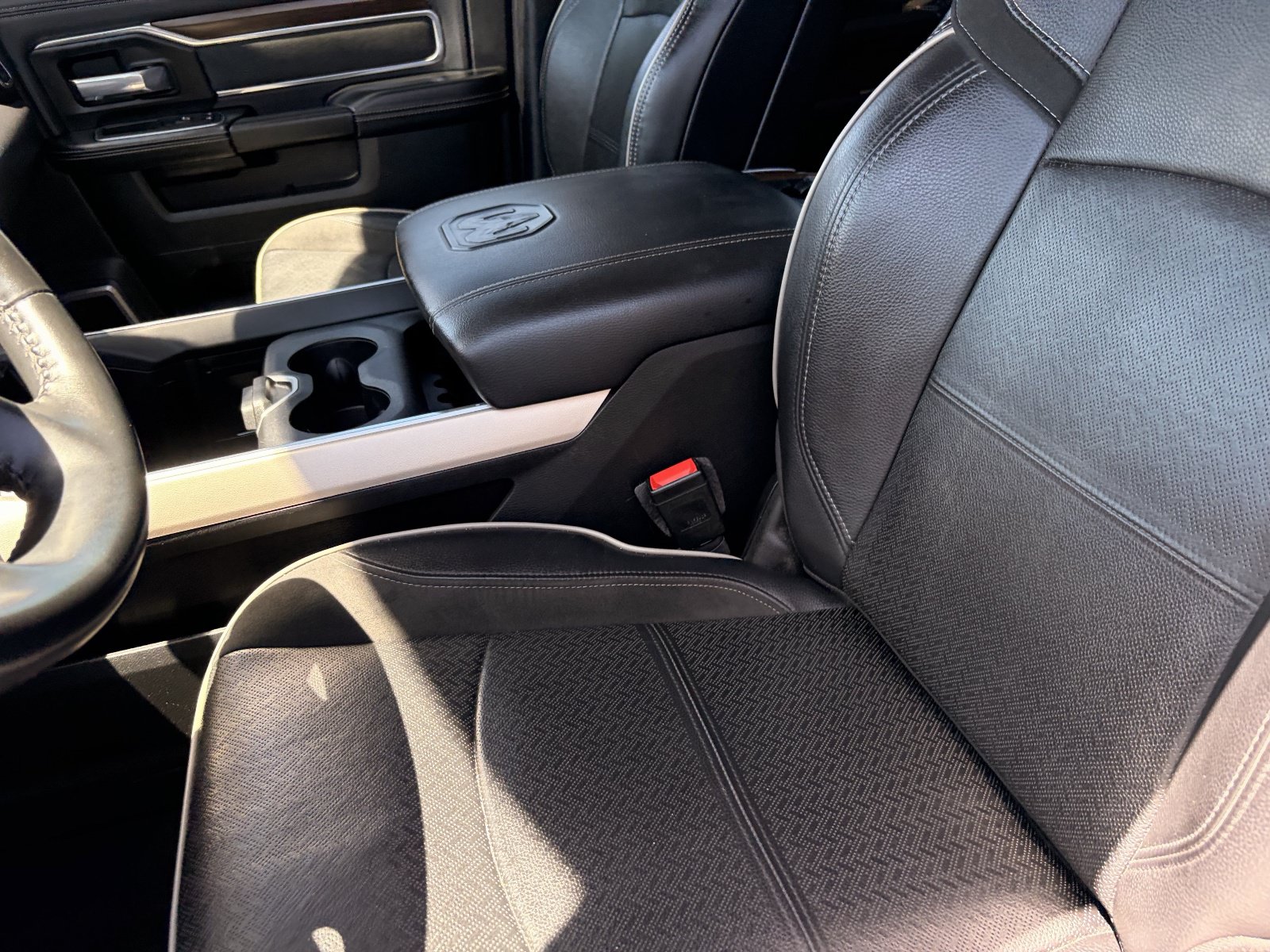 Used 2022 RAM 2500 Laramie AWD/4WD image 19