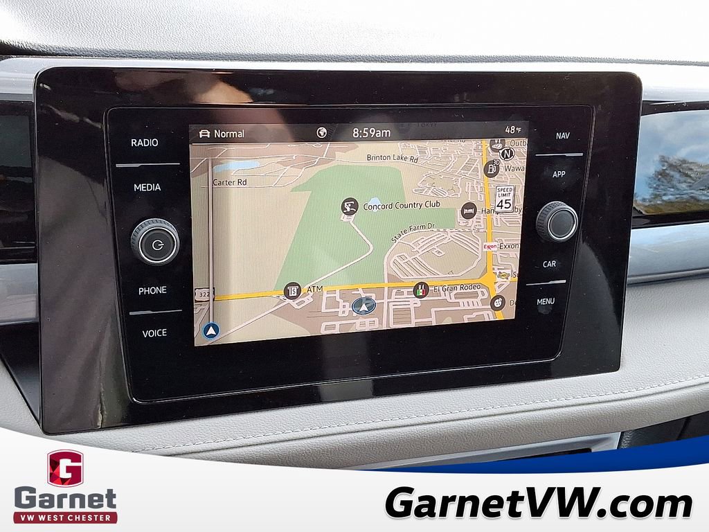 Used 2025 Volkswagen Taos SEL image 18