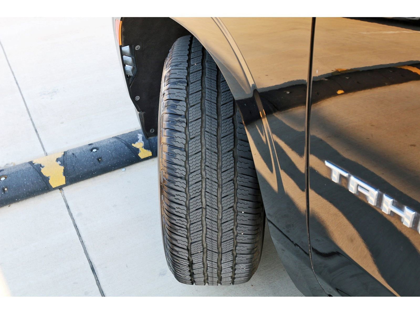 Used 2022 Chevrolet Tahoe LT w/ Luxury Package image 31