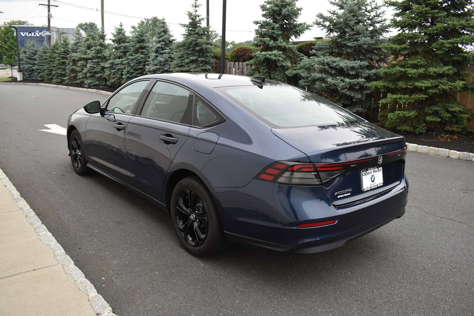 Used 2025 Honda Accord SE image 7