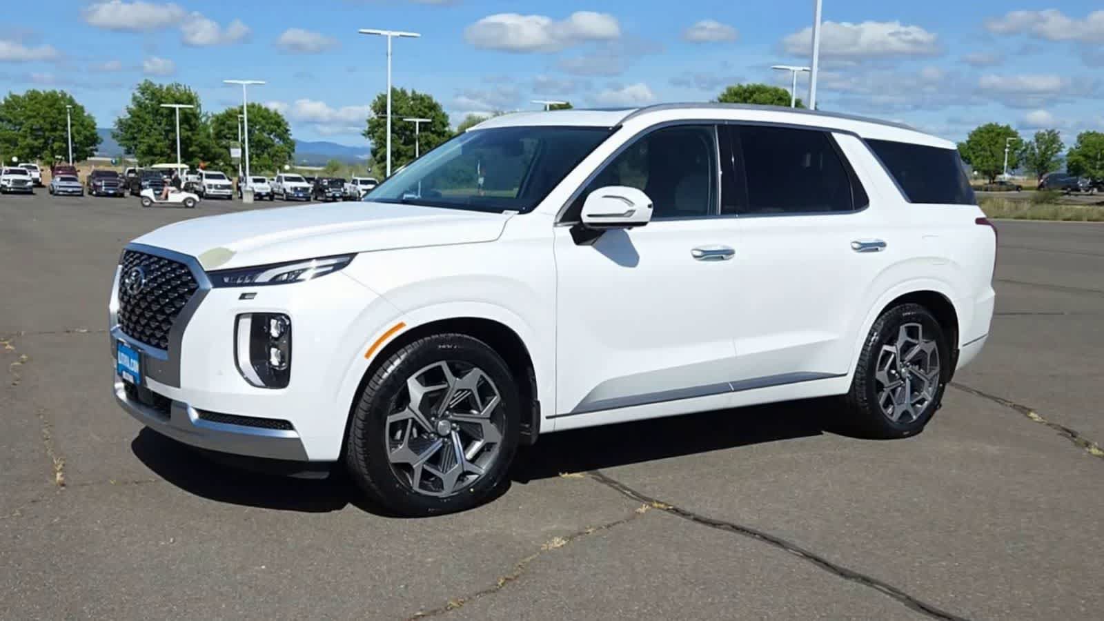 Used 2022 Hyundai Palisade Calligraphy w/ Cargo Package FWD image 4
