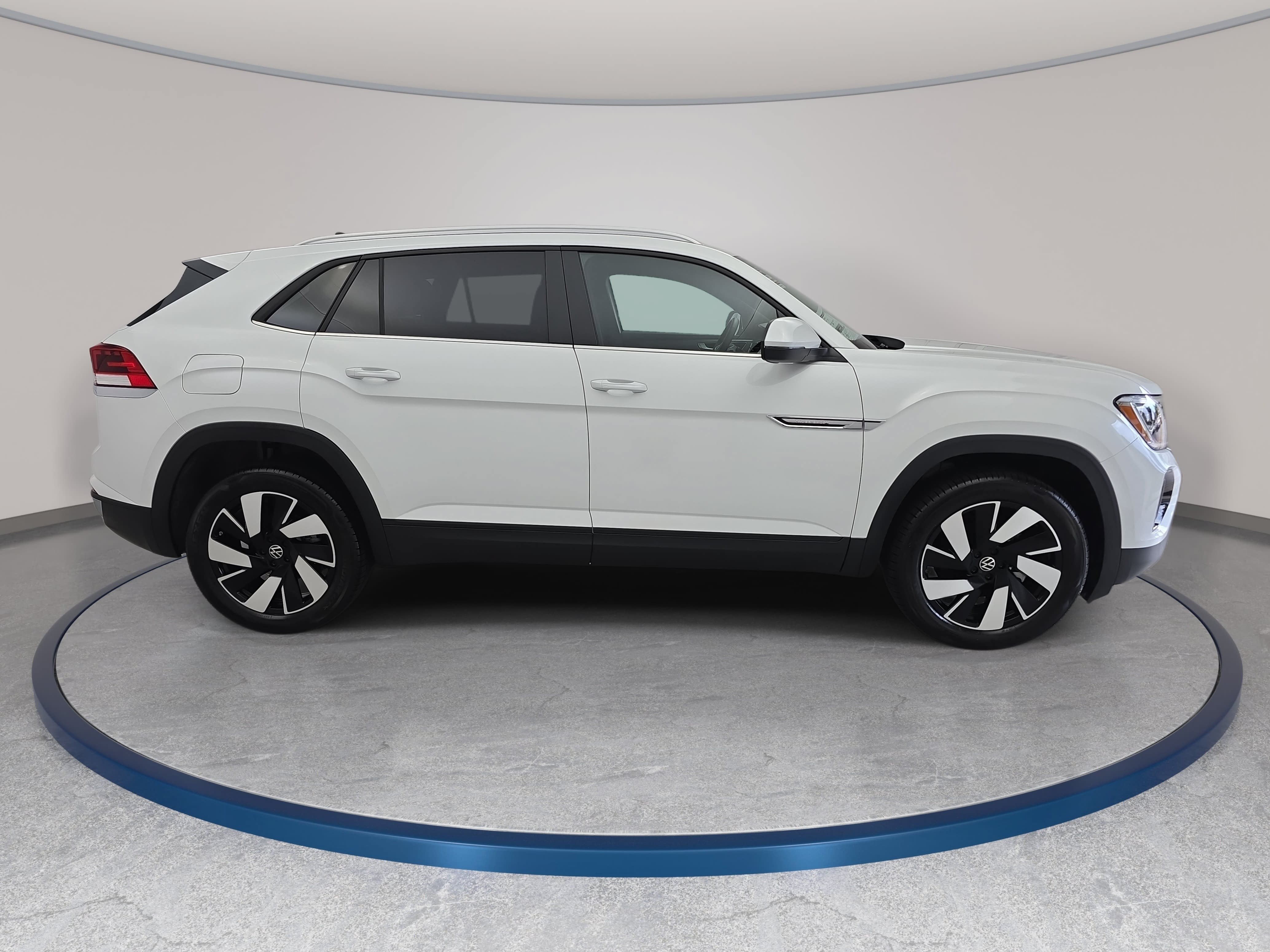 New 2026 Volkswagen Atlas Cross Sport SE AWD/4WD image 4