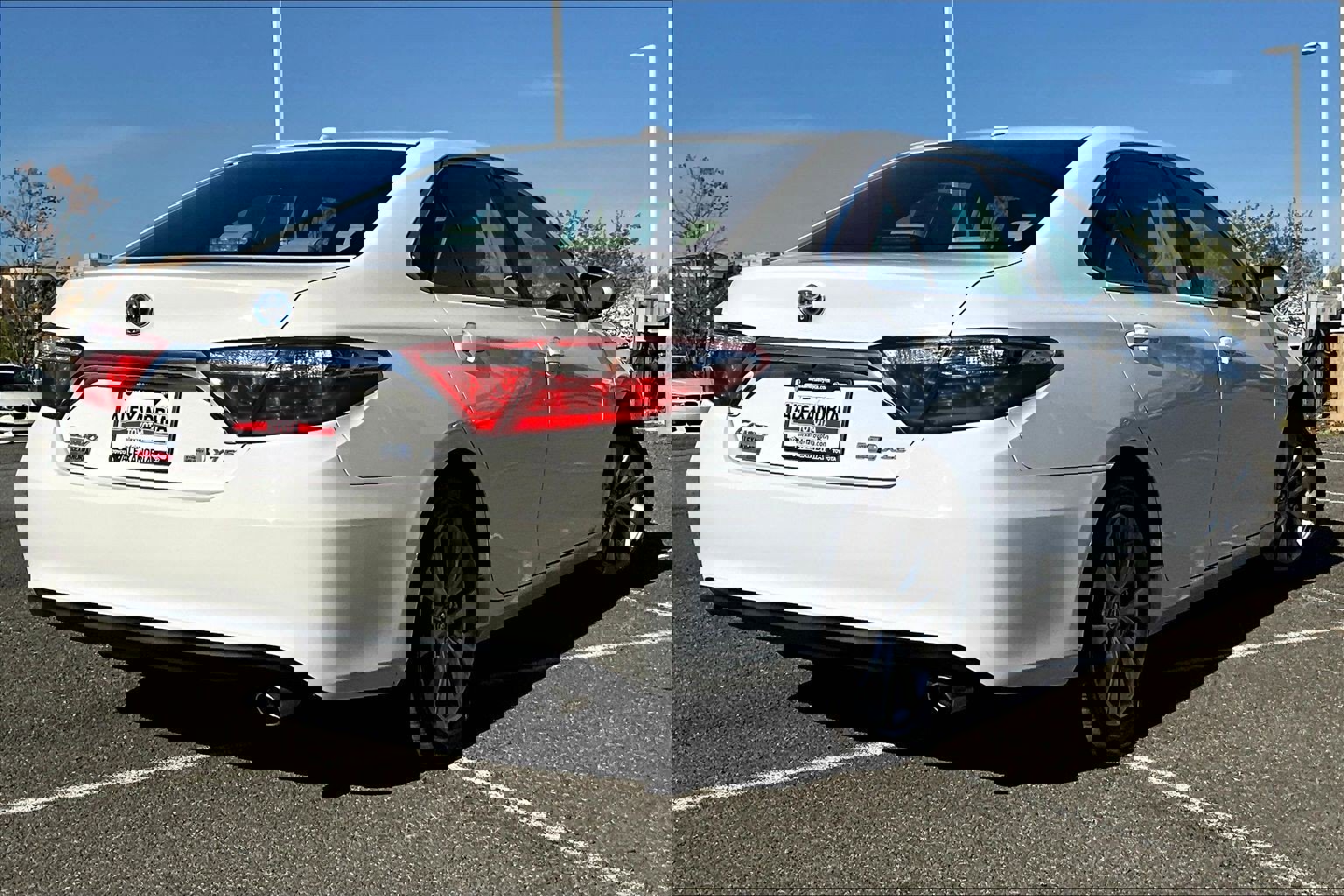 Used 2017 Toyota Camry XLE image 12