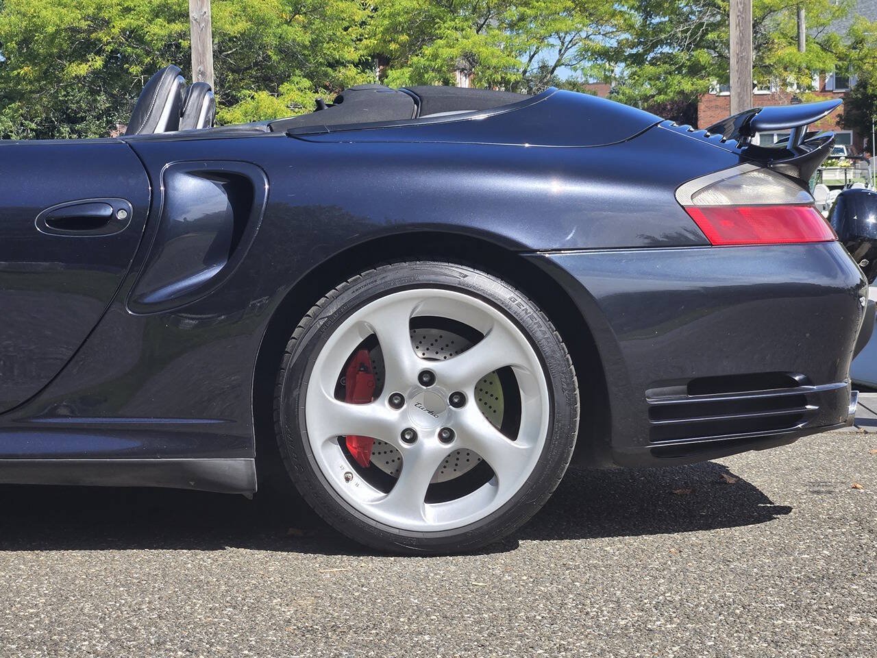 Used 2004 Porsche 911 Turbo AWD/4WD image 33