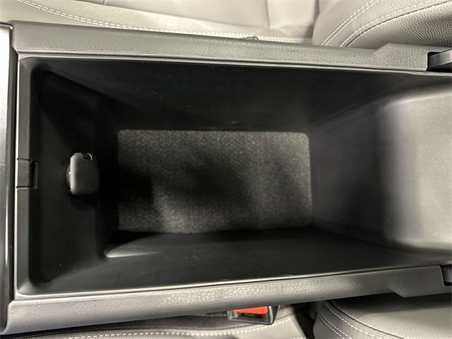 Used 2025 Toyota Camry SE image 37