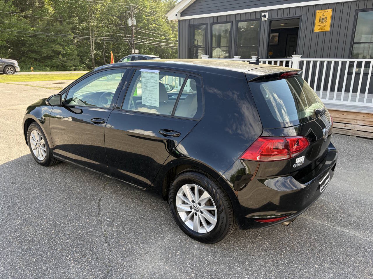 Used 2015 Volkswagen Golf S FWD image 5