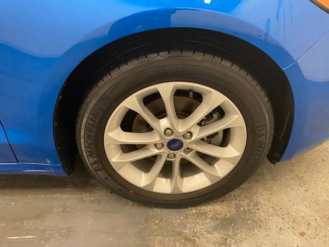 Used 2020 Ford Fusion SE image 32