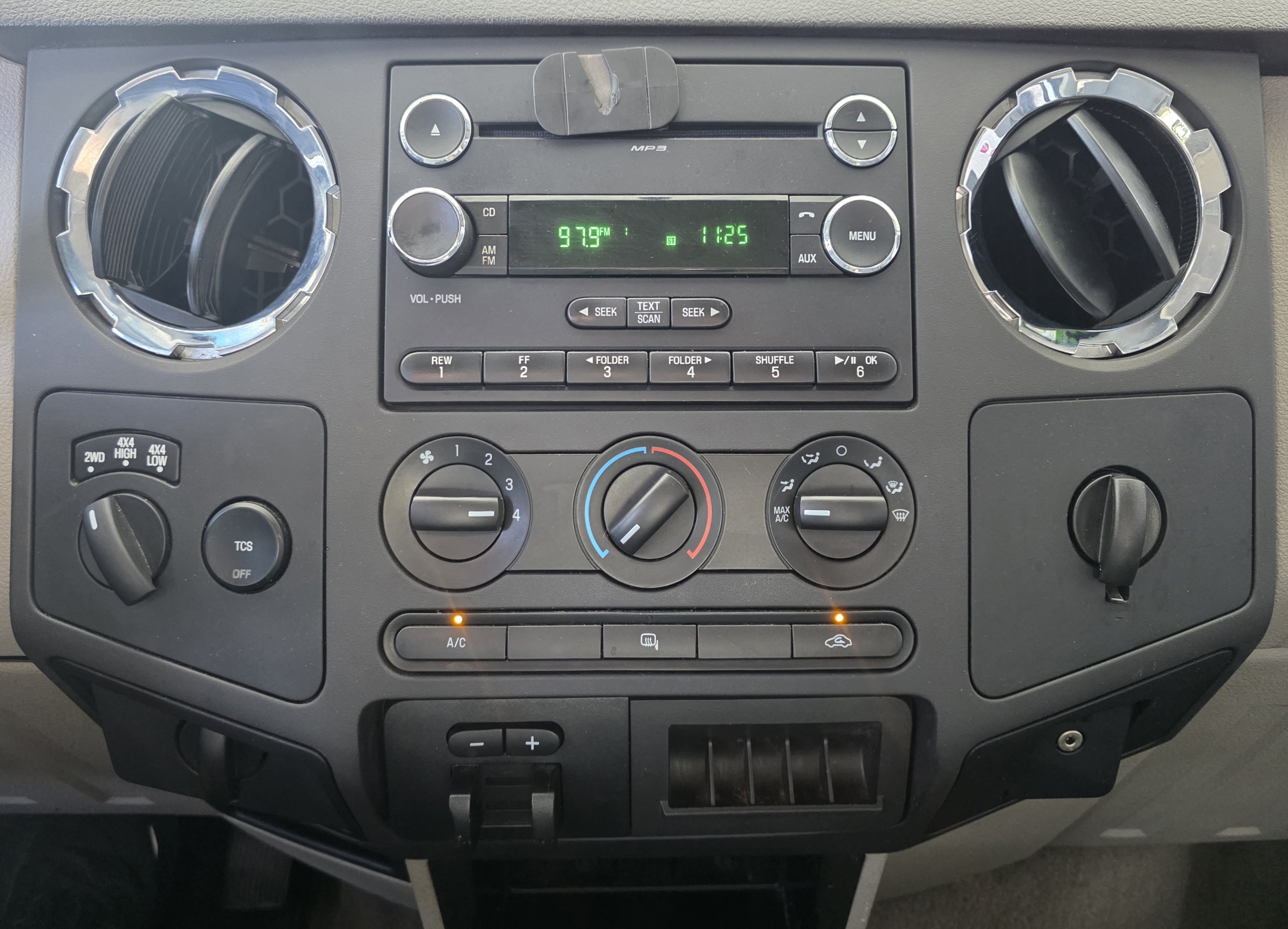 Used 2010 Ford F250 XL AWD/4WD image 21