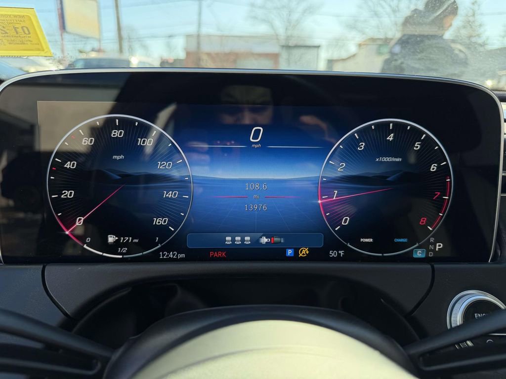 Used 2024 Mercedes-Benz E 350 4MATIC Sedan image 25