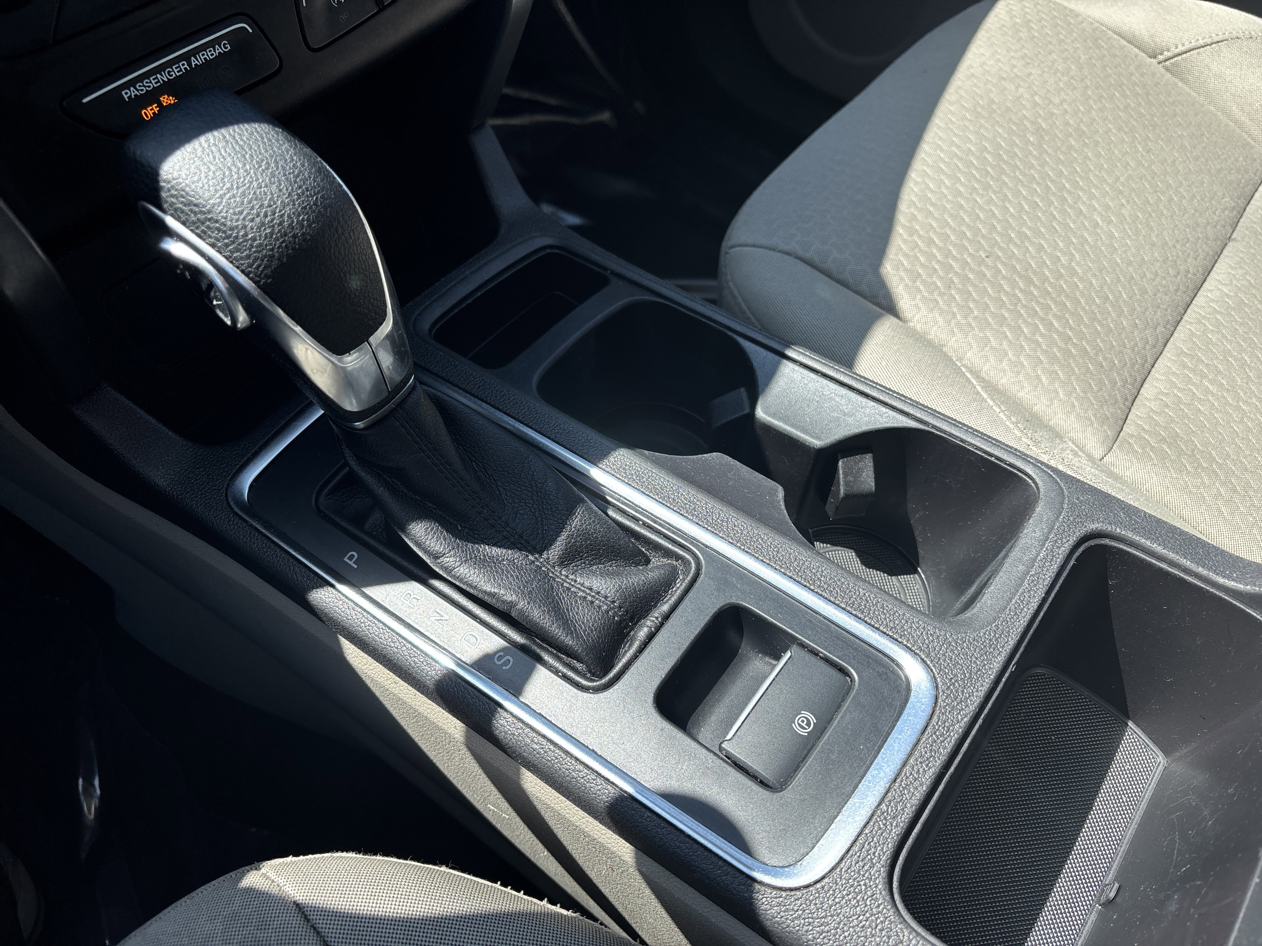 Used 2018 Ford Escape SE w/ SE Sync 3 Package FWD image 22