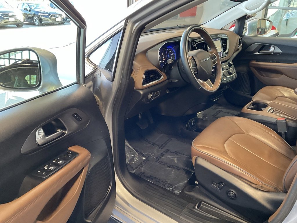 Used 2018 Chrysler Pacifica Limited w/ Advanced Safetytec Group image 9