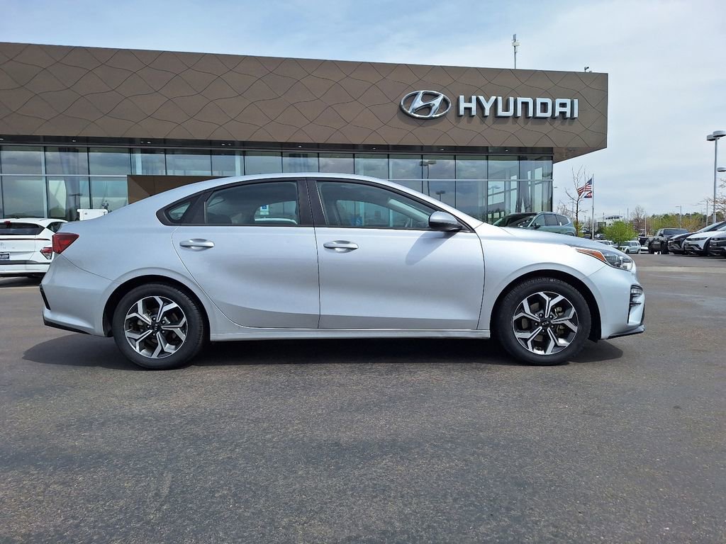 Used 2021 Kia Forte LXS image 2