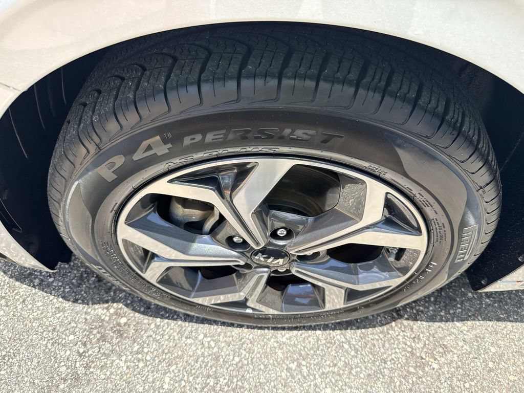 Used 2021 Kia Forte LXS FWD image 12