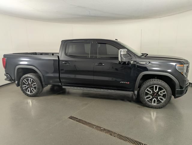 Used 2024 GMC Sierra 1500 AT4 w/ Technology Package AWD/4WD image 8