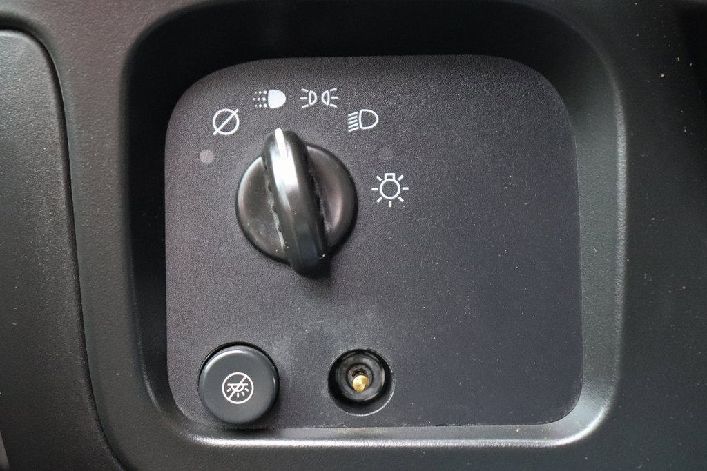 Used 2005 Chevrolet Express 3500 Extended Passenger w/ LS Preferred Equipment Group image 23