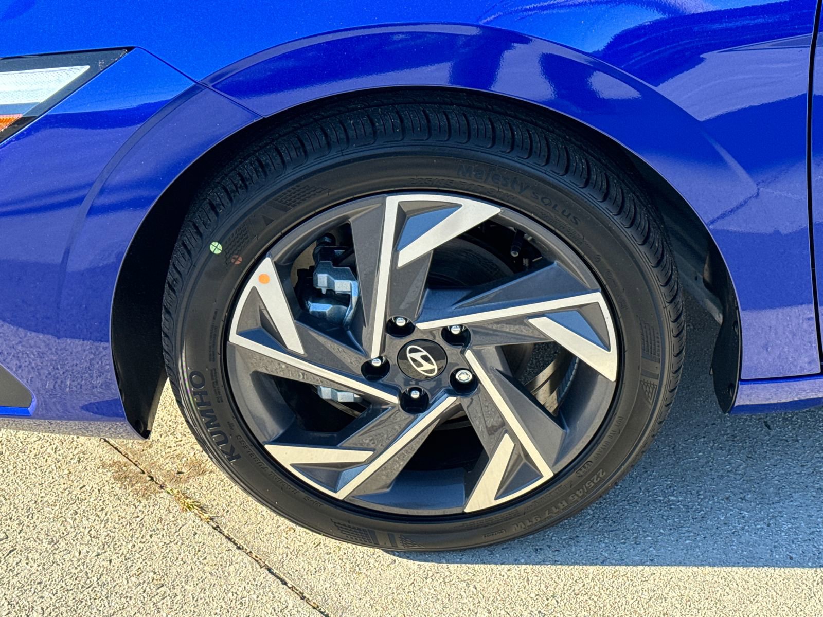 Certified 2025 Hyundai Elantra Sport image 11