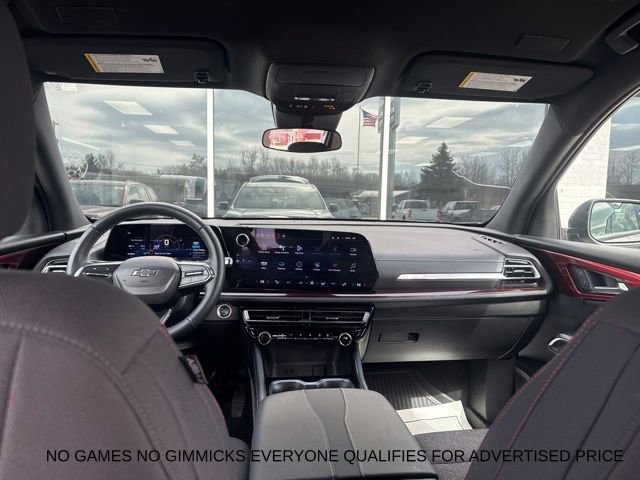 Used 2024 Chevrolet Traverse Z71 image 13