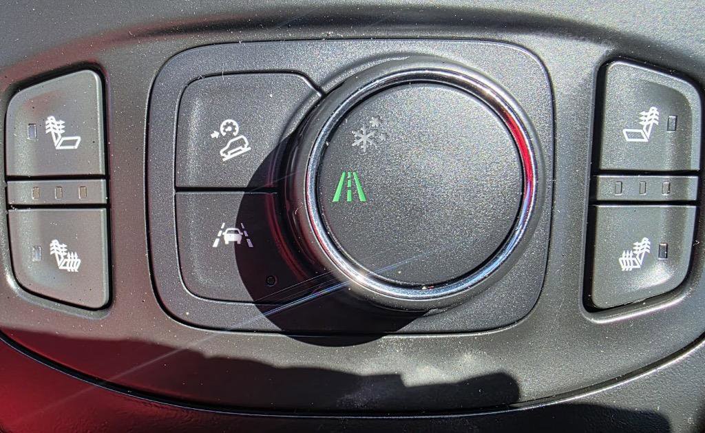 Used 2020 GMC Terrain SLE w/ Driver Convenience Package image 29