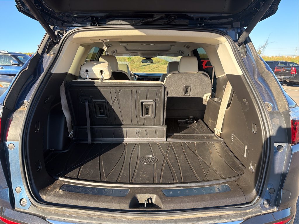 Used 2023 Buick Enclave Essence w/ Experience Buick Package FWD image 35