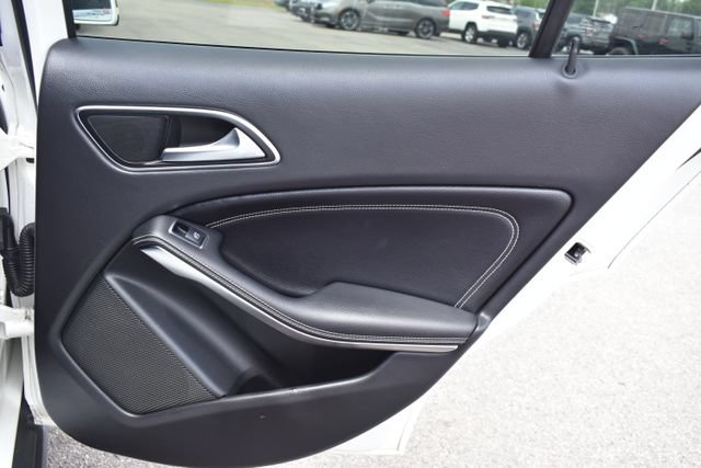Used 2019 Mercedes-Benz GLA 250 4MATIC image 42
