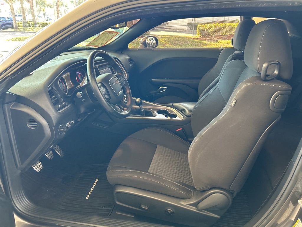 Used 2019 Dodge Challenger R/T w/ Performance Handling Group image 5