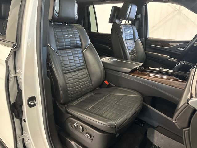 Used 2022 Cadillac Escalade ESV Sport Platinum w/ Heavy-Duty Trailer Package image 33