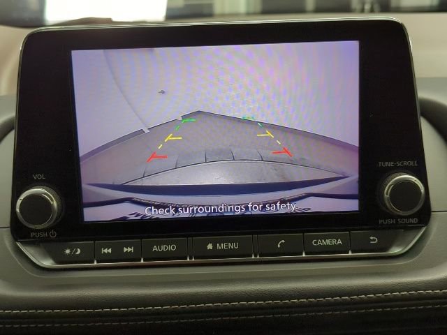 Used 2022 Nissan Rogue SV image 16