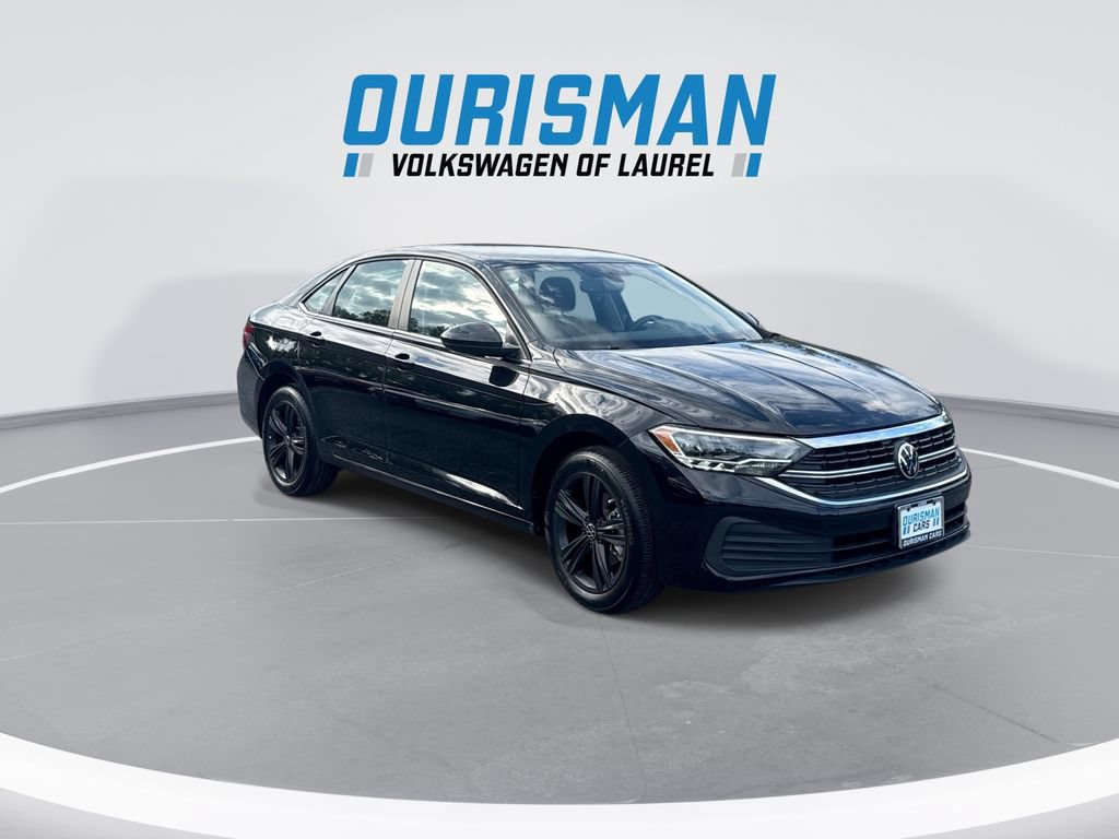 Used 2023 Volkswagen Jetta SE FWD image 2