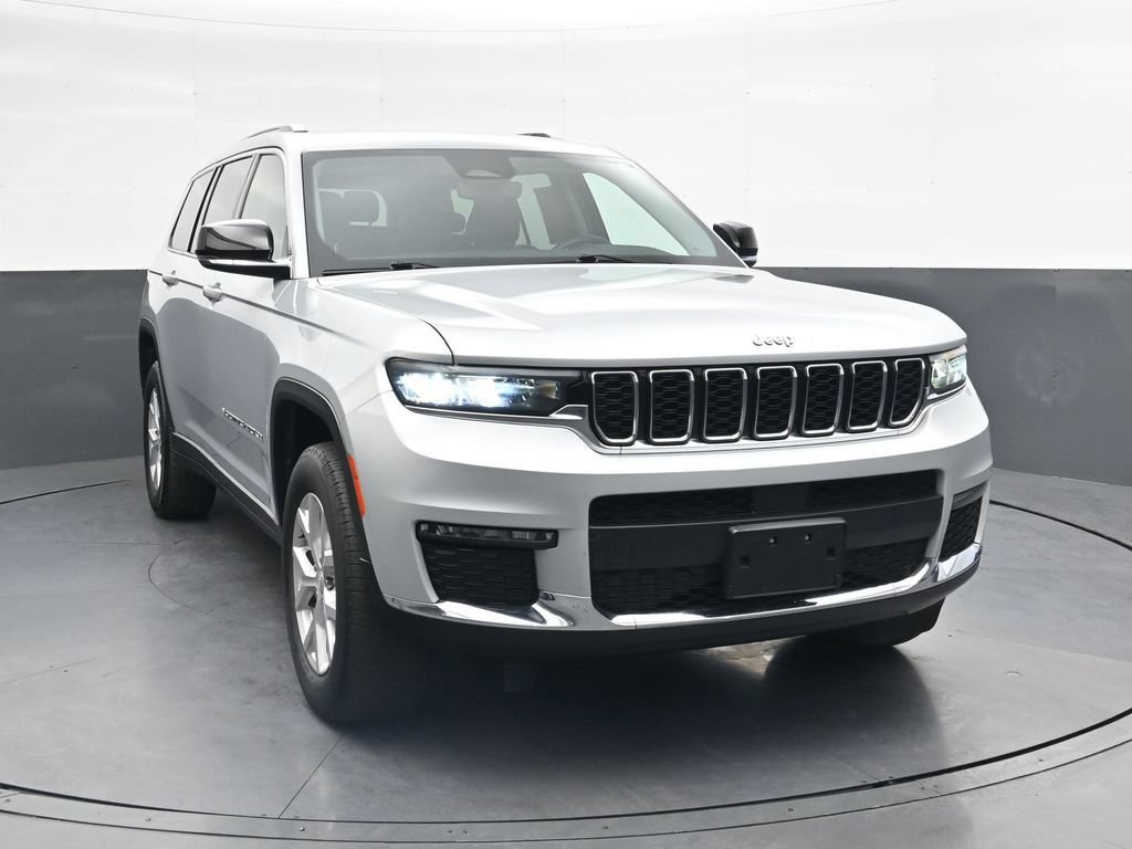Used 2023 Jeep Grand Cherokee L Limited AWD/4WD image 2