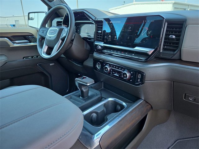 Used 2023 GMC Sierra 1500 SLT image 16