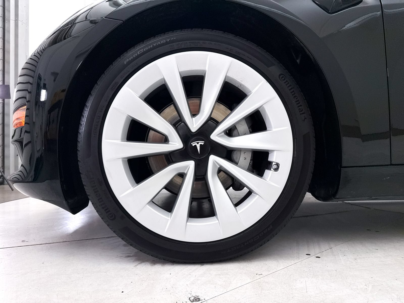 Used 2023 Tesla Model 3 Standard Range RWD image 15