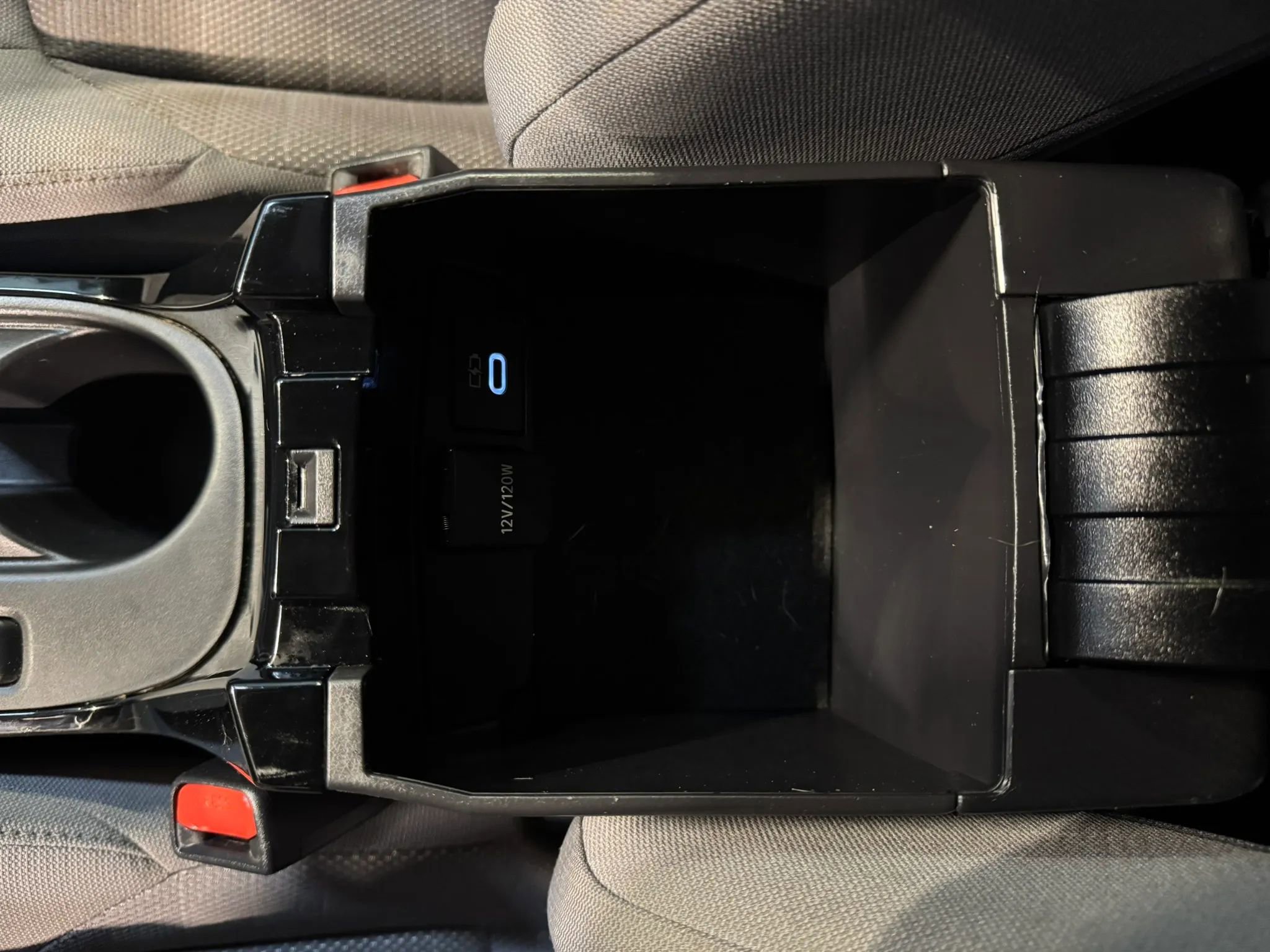 Used 2025 Toyota Corolla SE image 18