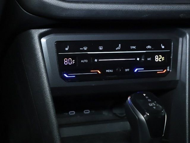 Used 2022 Volkswagen Tiguan SE w/ Panoramic Sunroof Package image 28