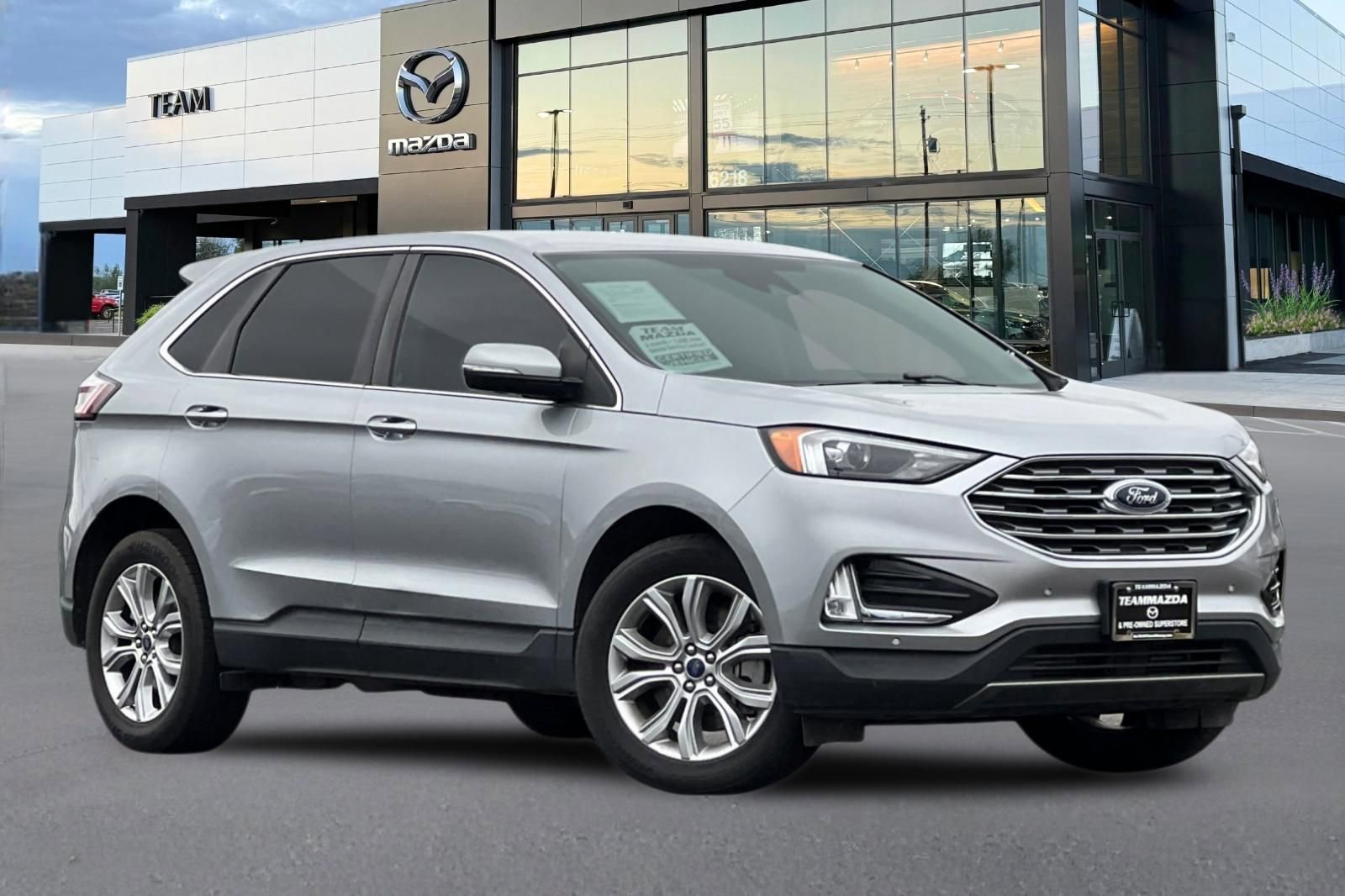 Used 2024 Ford Edge Titanium AWD/4WD image 2