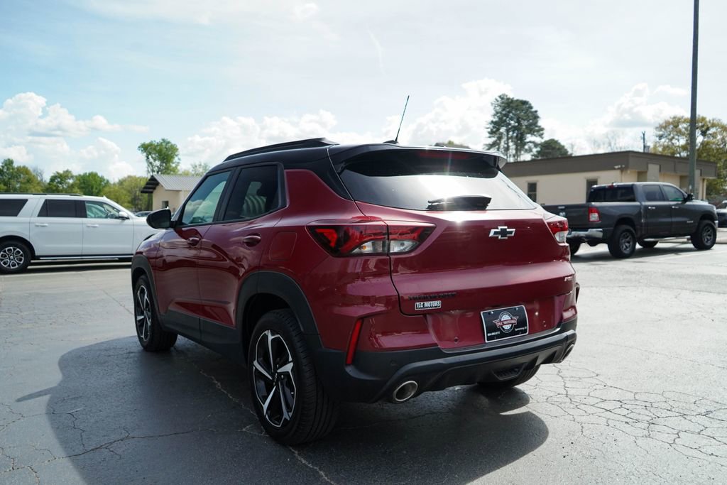 Used 2021 Chevrolet TrailBlazer RS w/ Technology Package image 3