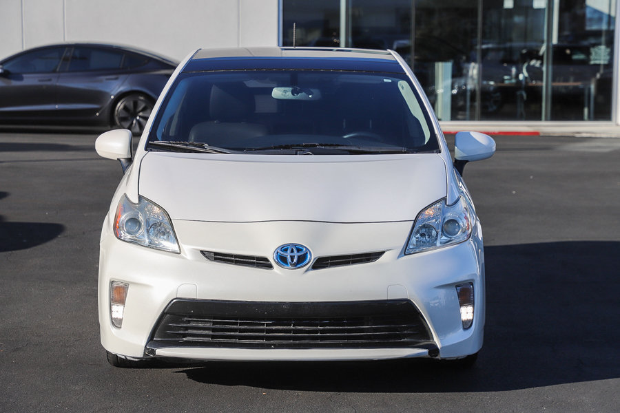 Used 2013 Toyota Prius Four w/ Deluxe Solar Roof Pkg FWD image 2