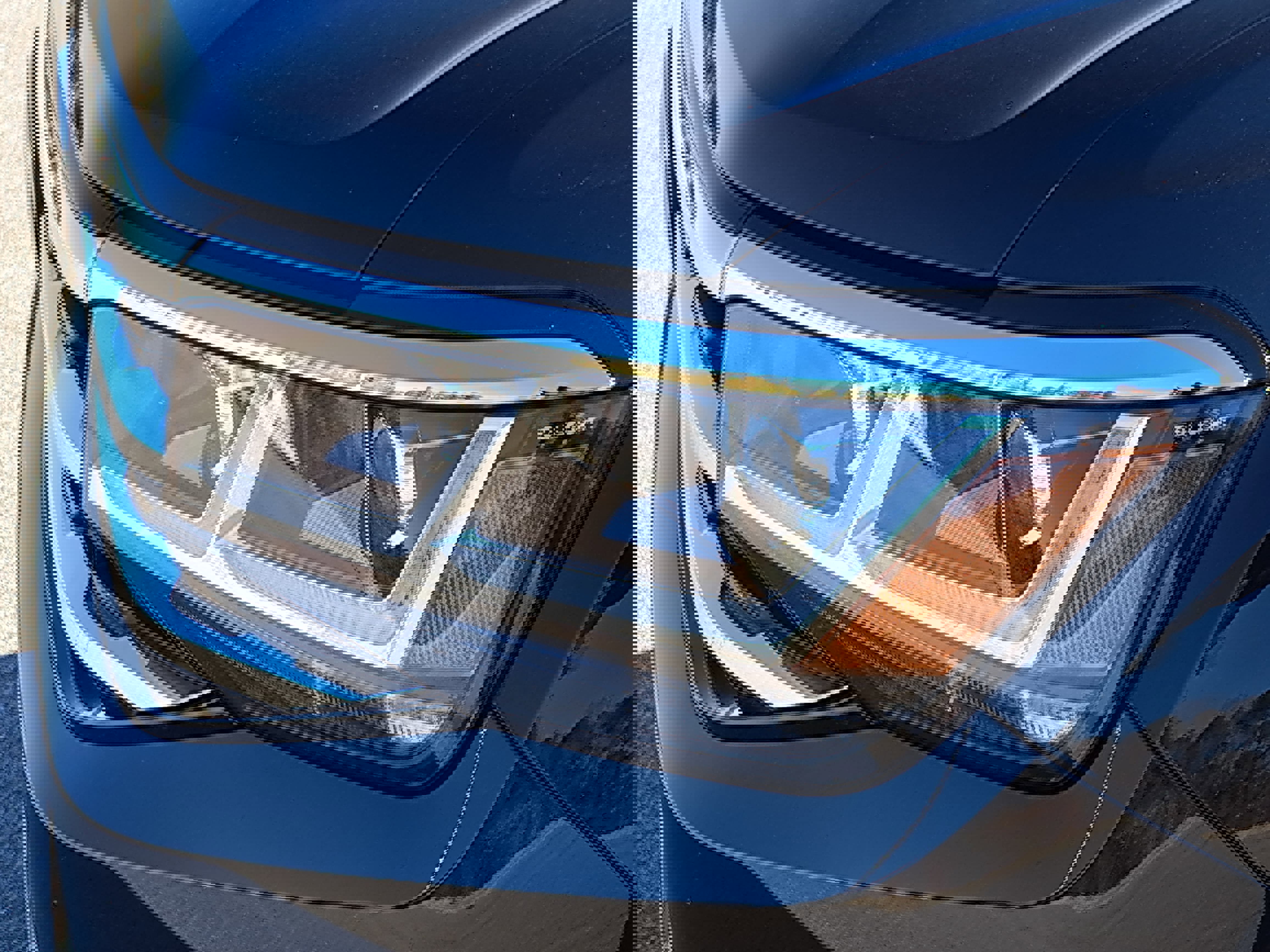 Used 2022 Volkswagen Atlas SEL R-Line image 31