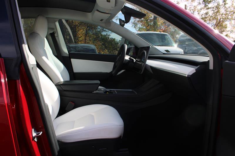 Used 2021 Tesla Model Y Long Range image 13