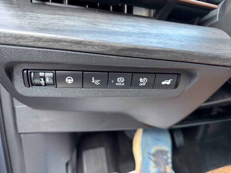 Used 2023 Nissan Ariya Evolve+ AWD/4WD image 30