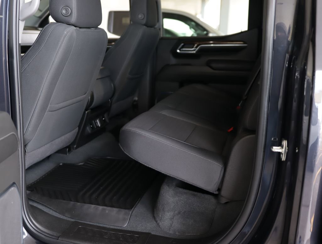 Used 2024 GMC Sierra 1500 Elevation image 26