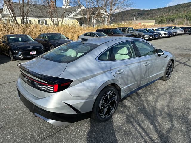 New 2026 Hyundai Sonata SEL FWD image 5