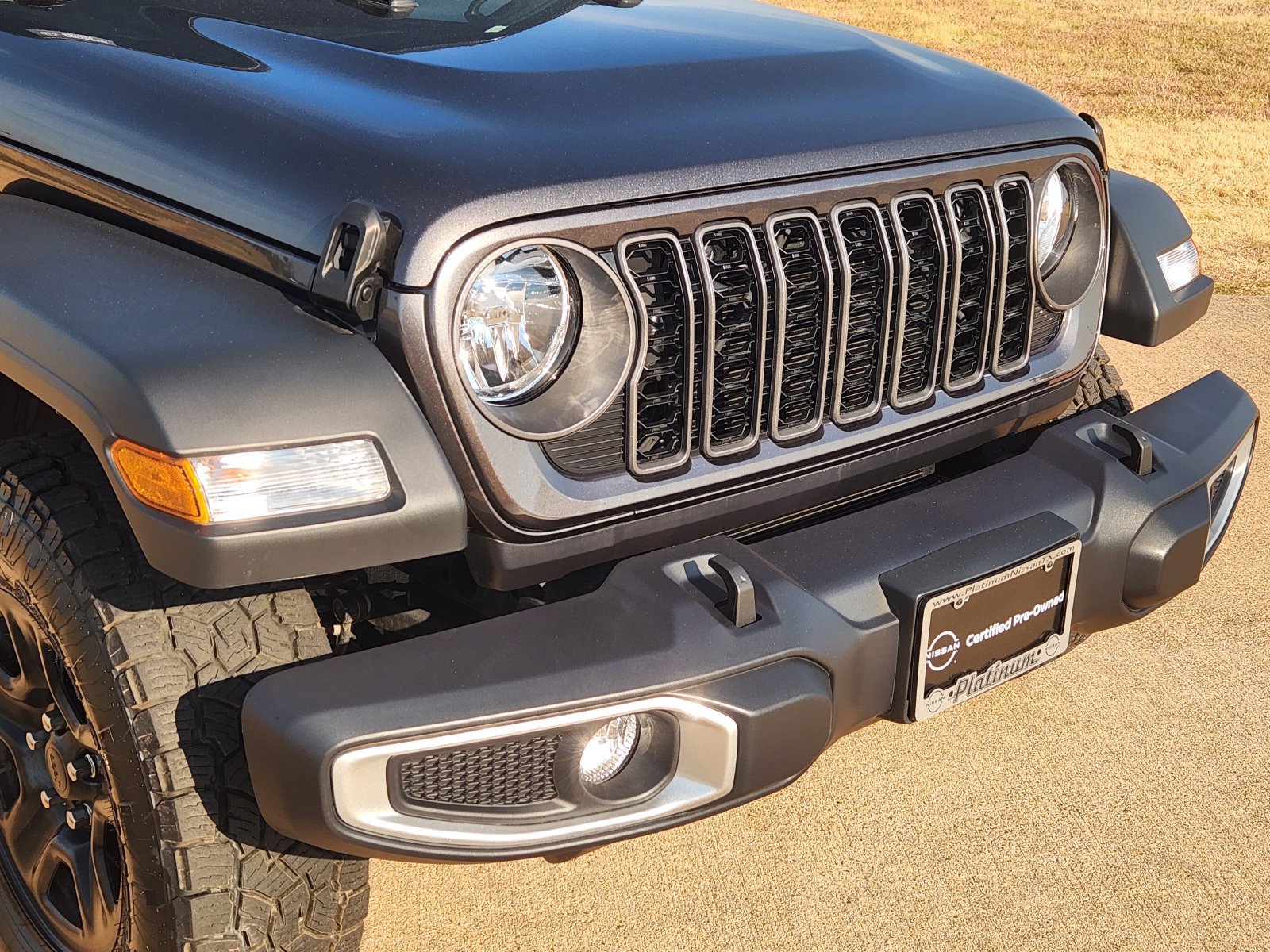 Used 2026 Jeep Gladiator Sport AWD/4WD image 12