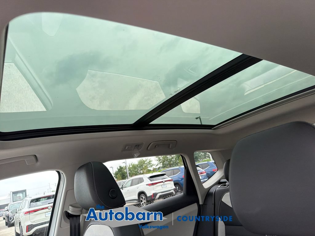New 2026 Volkswagen Taos SEL AWD/4WD image 18
