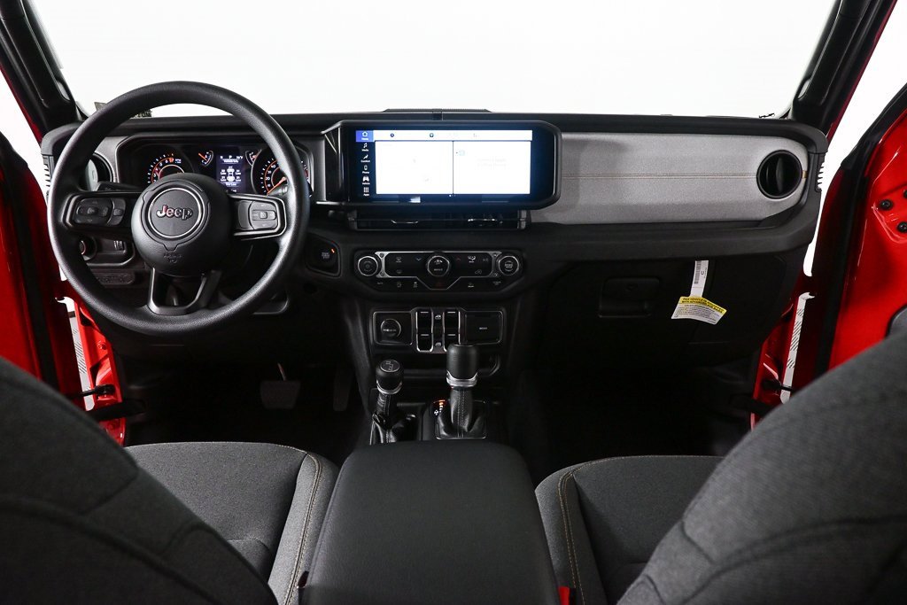 Used 2025 Jeep Gladiator Sport image 14